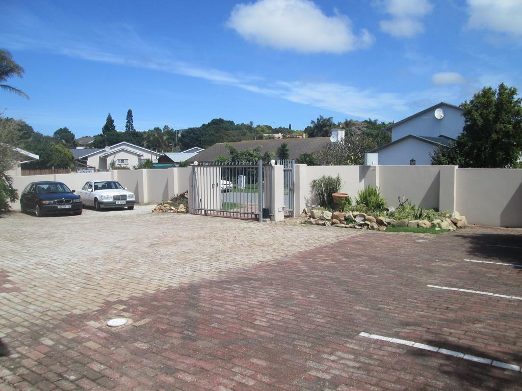 Emitem Bed & Breakfast Plettenberg Bay Exterior photo