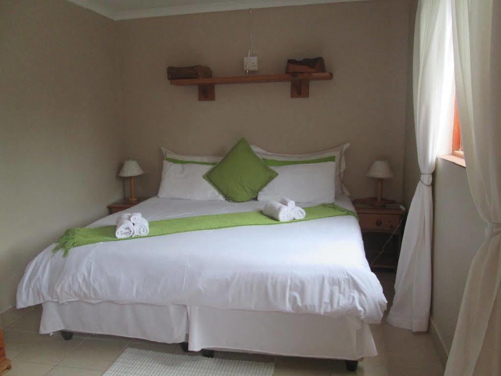 Emitem Bed & Breakfast Plettenberg Bay Exterior photo